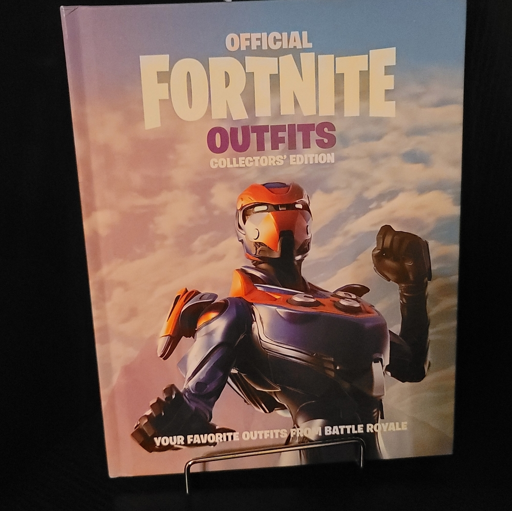 ⭐️🌟Bundle Of 3 Fortnite Books🌟⭐️ - Picture 3 of 3